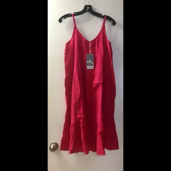 🌟Fuchsia Tiered Bubble Gauze Dress - Picture 2 of 4